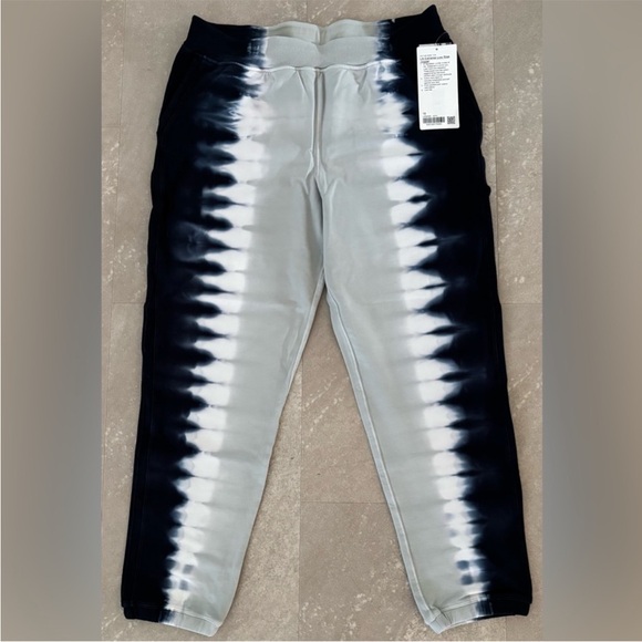 lululemon athletica Black and White Tie-Dye Joggers - Picture 2 of 2